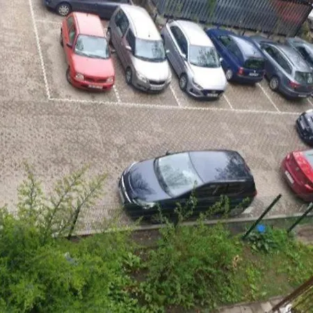 Free Parking Flats شقة *